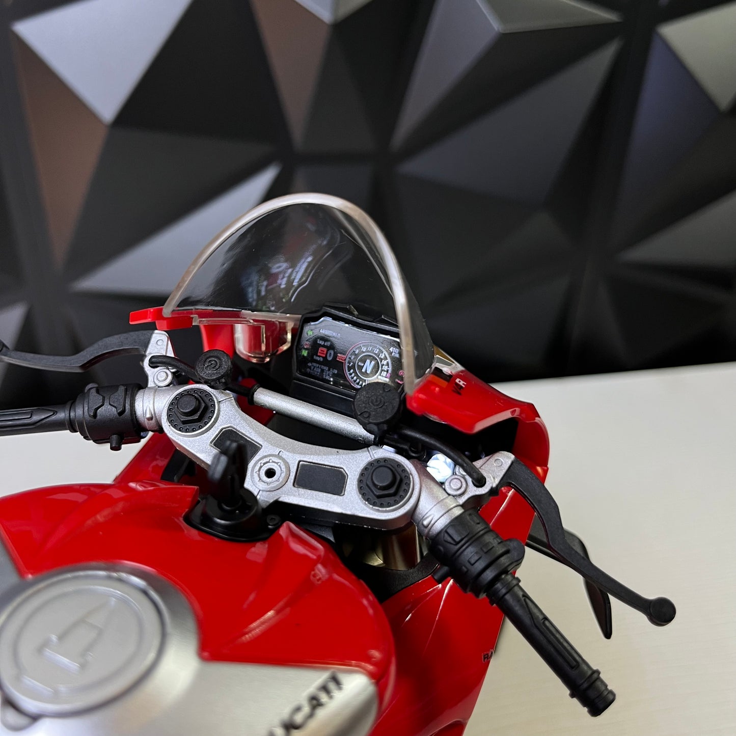 Panigale V4 Premium 1:6